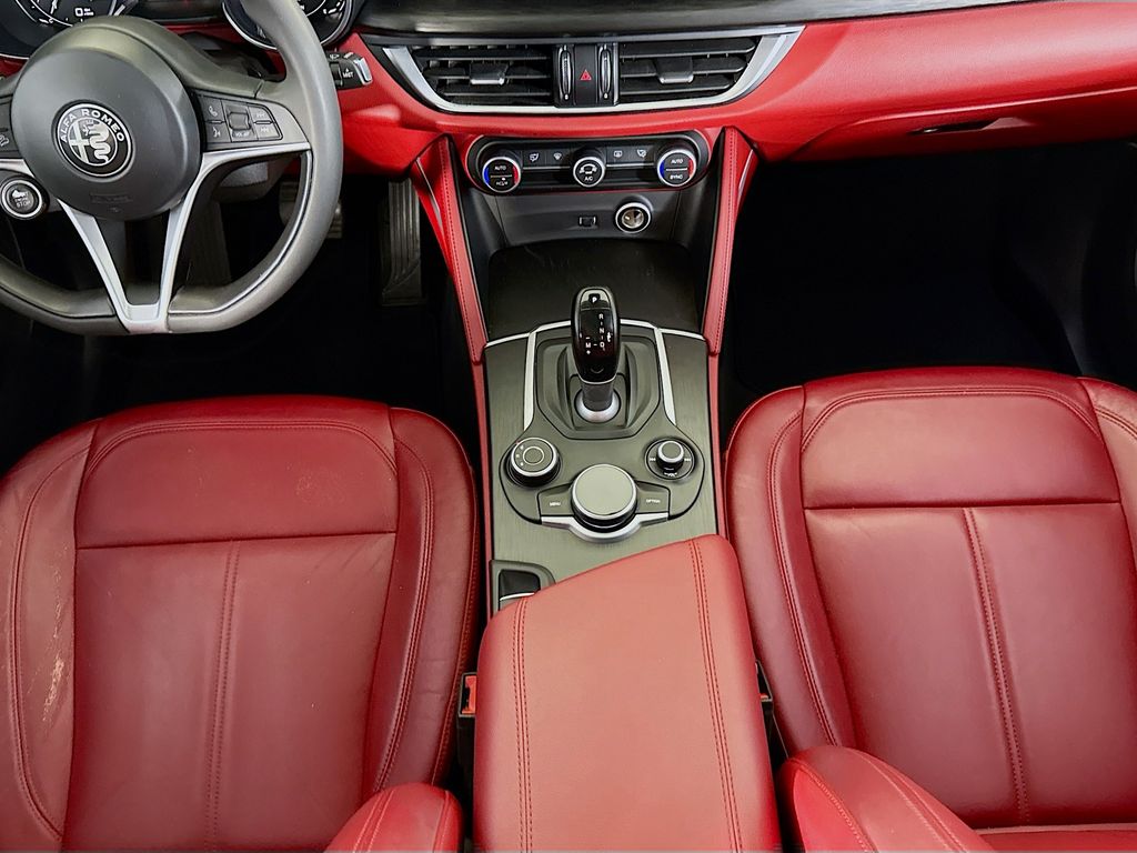 Thumbnail: 2018 Alfa Romeo Stelvio - 16