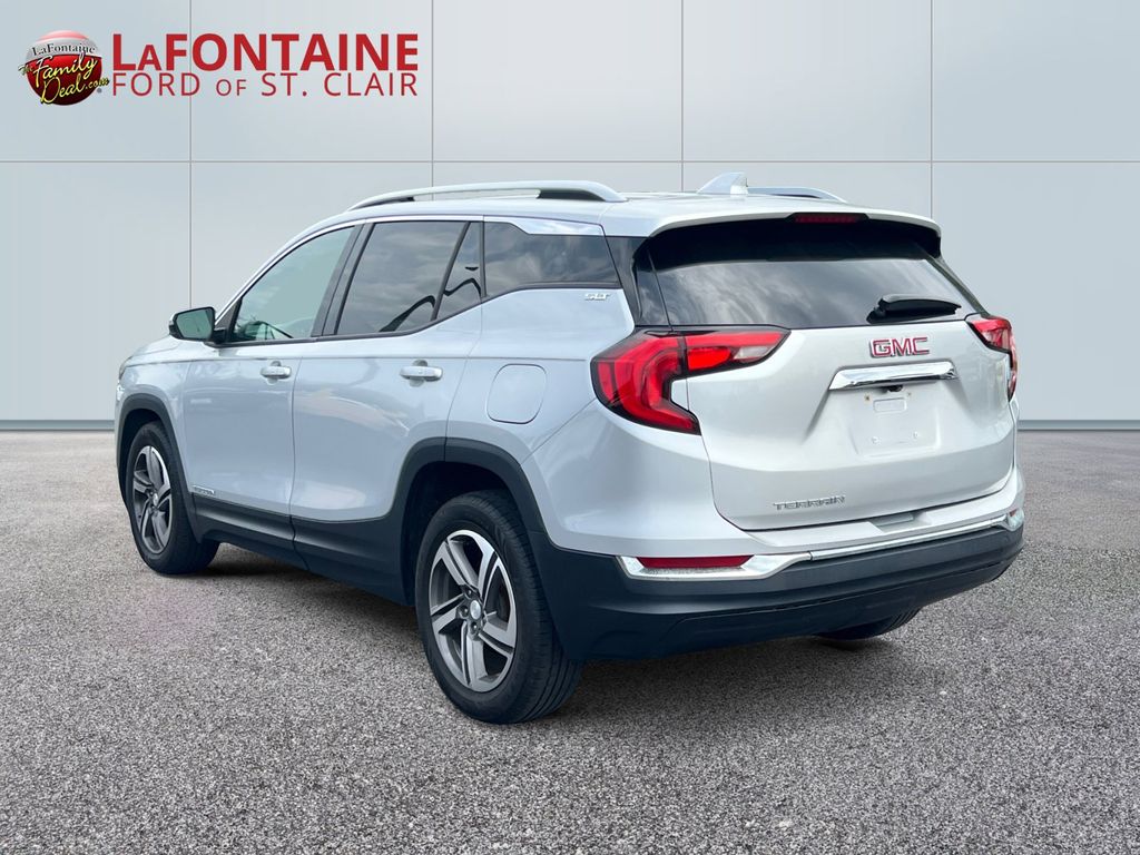View vehicle photo 5