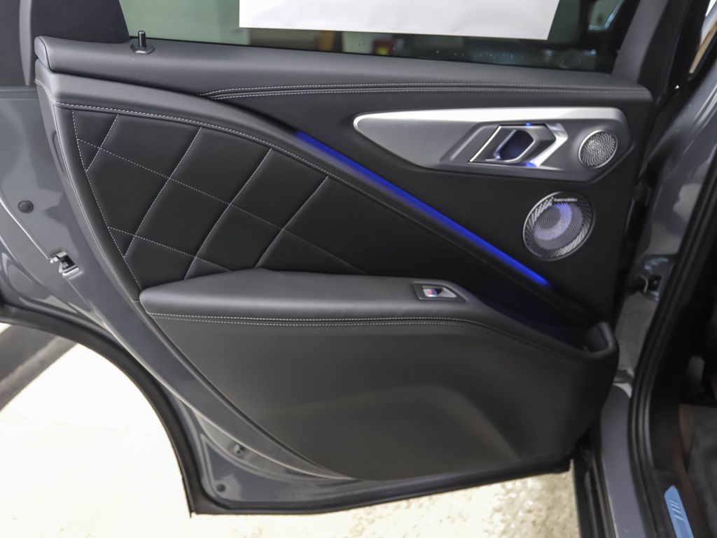 Thumbnail: 2026 BMW XM - 19