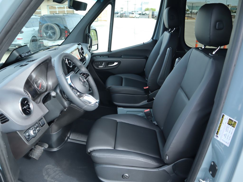 Thumbnail: 2026 Mercedes-Benz Sprinter - 20