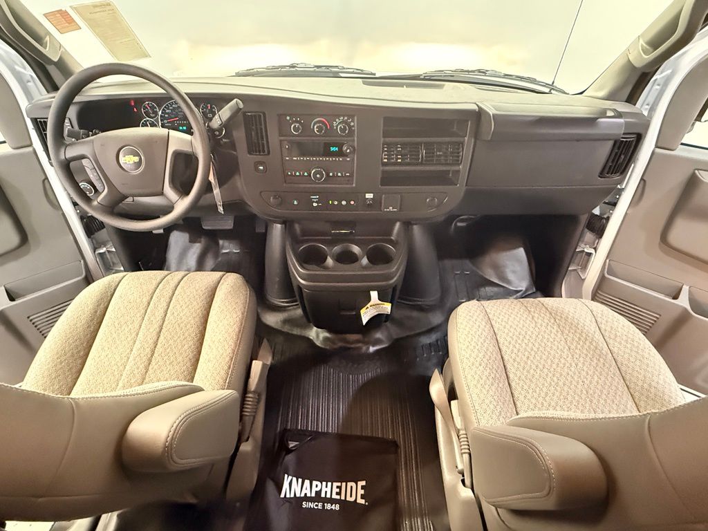 2025 Chevrolet Express 3500 Work Van