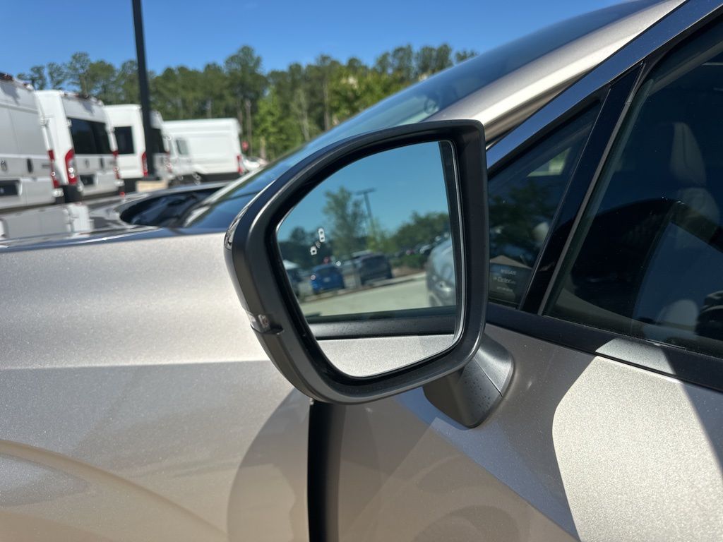 2025 Champagne Silver Metallic Nissan Murano Platinum AWD SUV