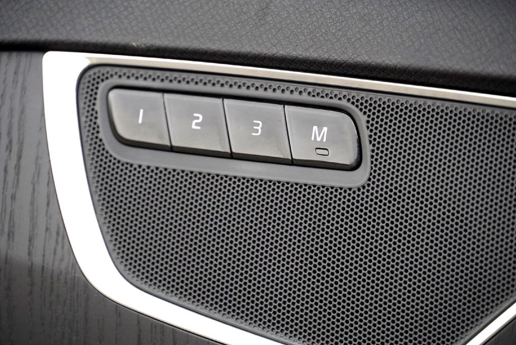 Used Car 2020 Volvo Xc90  T5 Momentum For Sale Under $20,000 In Taylor, Texas