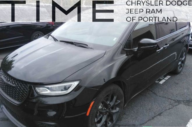 Diamond Black Crystal Pearlcoat 2025 Chrysler Pacifica Minivan Front-Wheel Drive 9-Speed Automatic