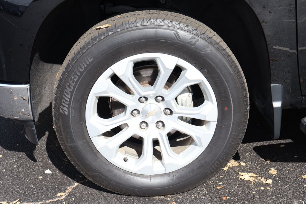 Thumbnail: 2022 Chevrolet Silverado 1500 - 13