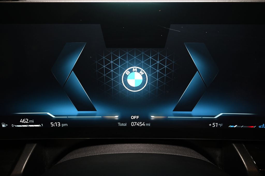 Thumbnail: 2025 BMW 5 Series - 26