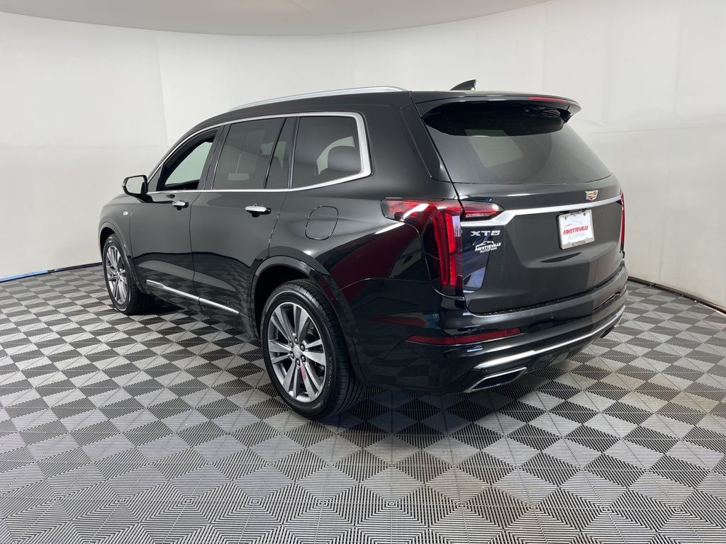 Thumbnail: 2020 Cadillac XT6 - 16