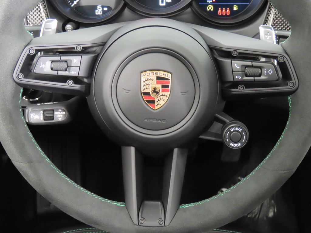 Thumbnail: 2026 Porsche Macan - 19