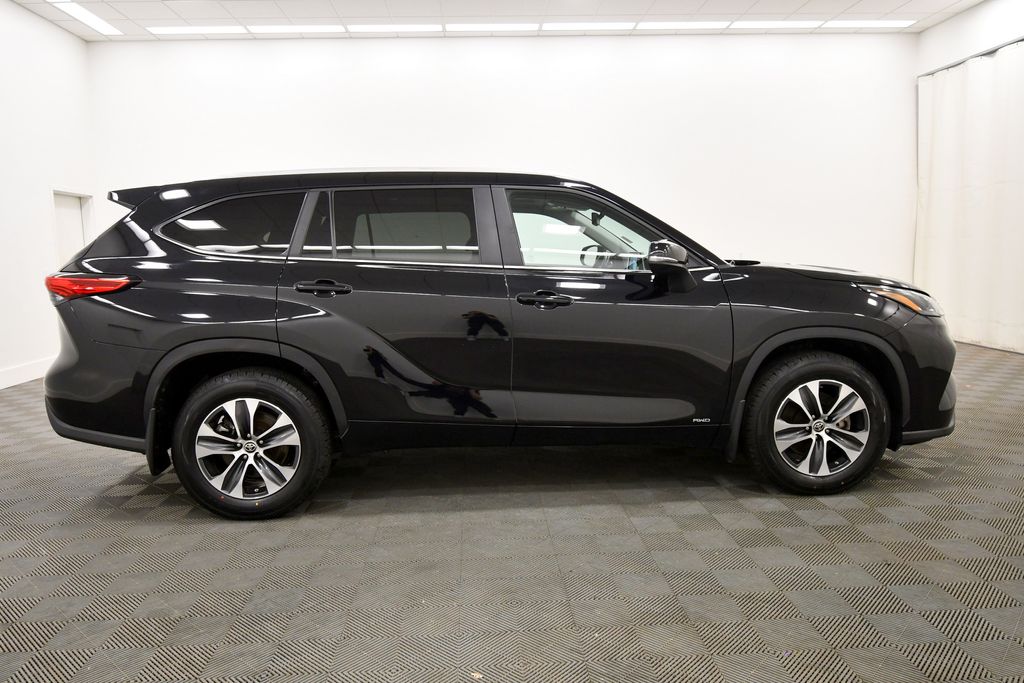 Used 2023 Toyota Highlander Hybrid SUV