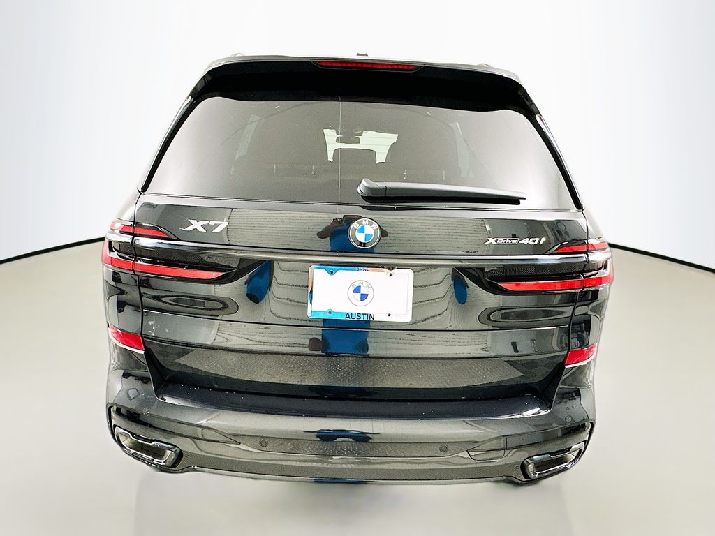 Thumbnail: 2026 BMW X7 - 6