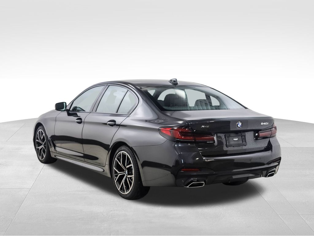 Thumbnail: 2022 BMW 5 Series - 3
