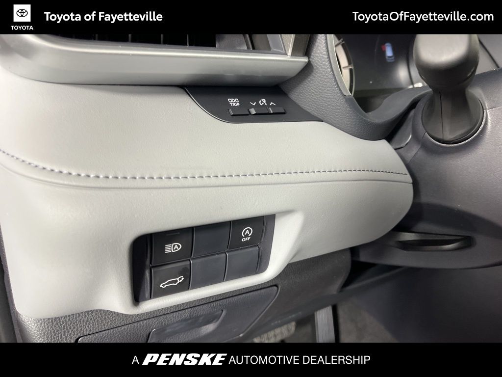 Thumbnail: 2026 Toyota Highlander - 31