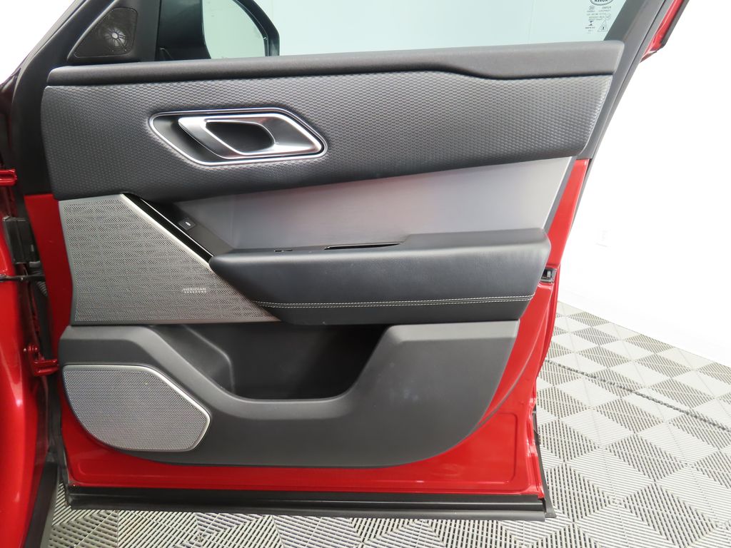 Thumbnail: 2018 Land Rover Range Rover Velar - 24