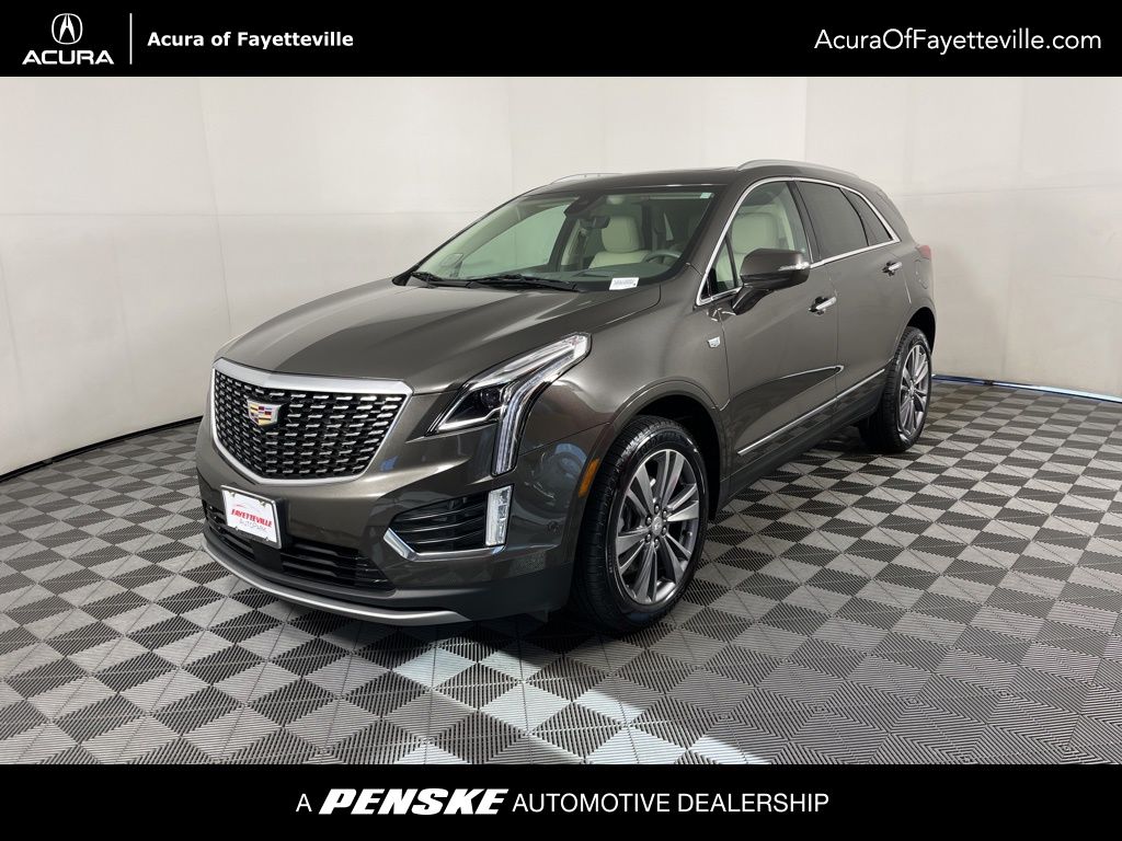 Thumbnail: 2020 Cadillac XT5 - 1