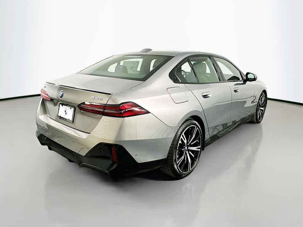Thumbnail: 2026 BMW 5 Series - 5