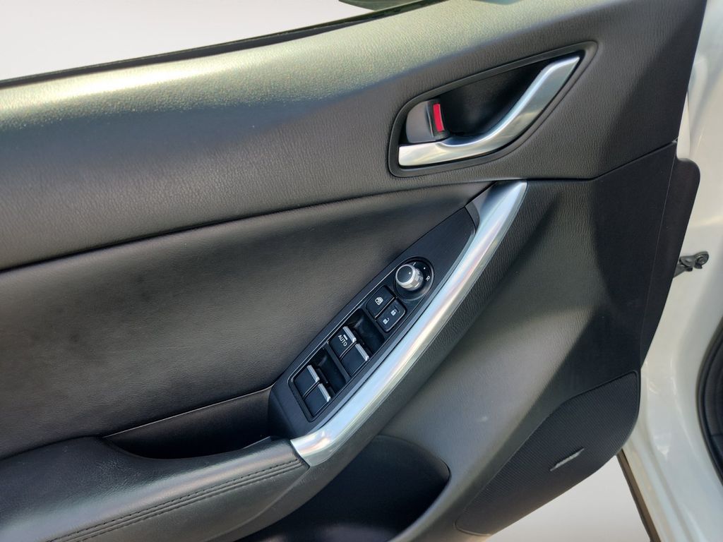Used 2016 White Mazda Grand Touring image 10
