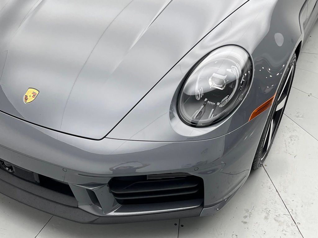 Thumbnail: 2025 Porsche 911 - 29