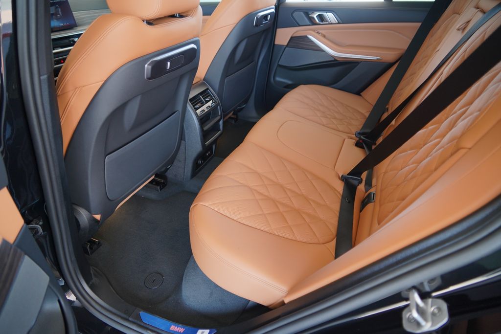 Thumbnail: 2026 BMW X5 - 19