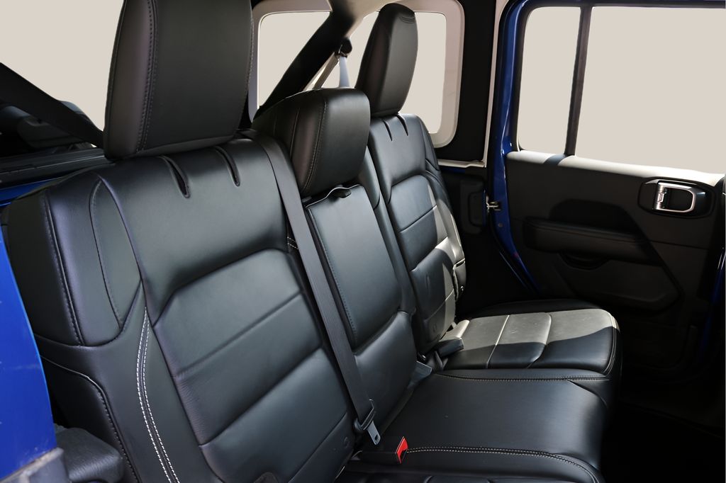Used Car 2018 Jeep Wrangler  Unlimited Sahara For Sale Under $25,000 In Austin, Texas