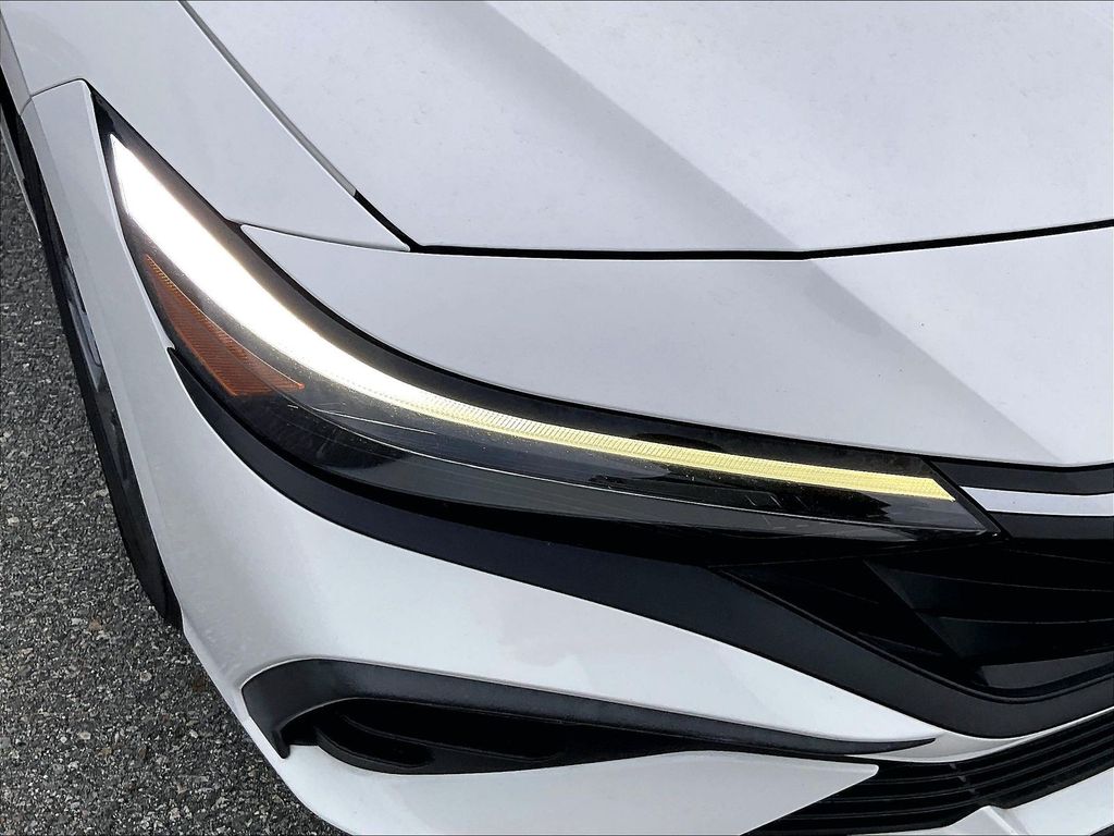 2024 Hyundai Elantra — photo 31