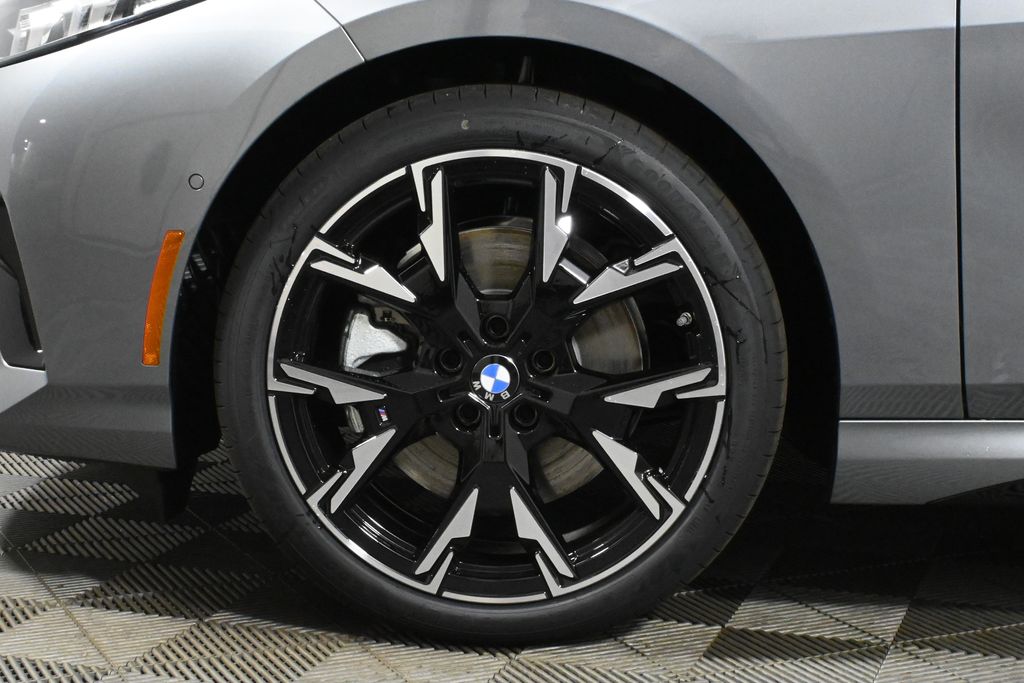 Thumbnail: 2025 BMW 2 Series - 12