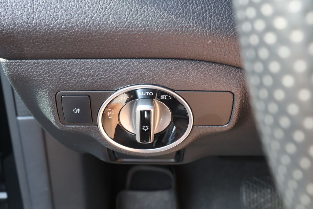 2014 Mercedes-Benz CLA 250 17