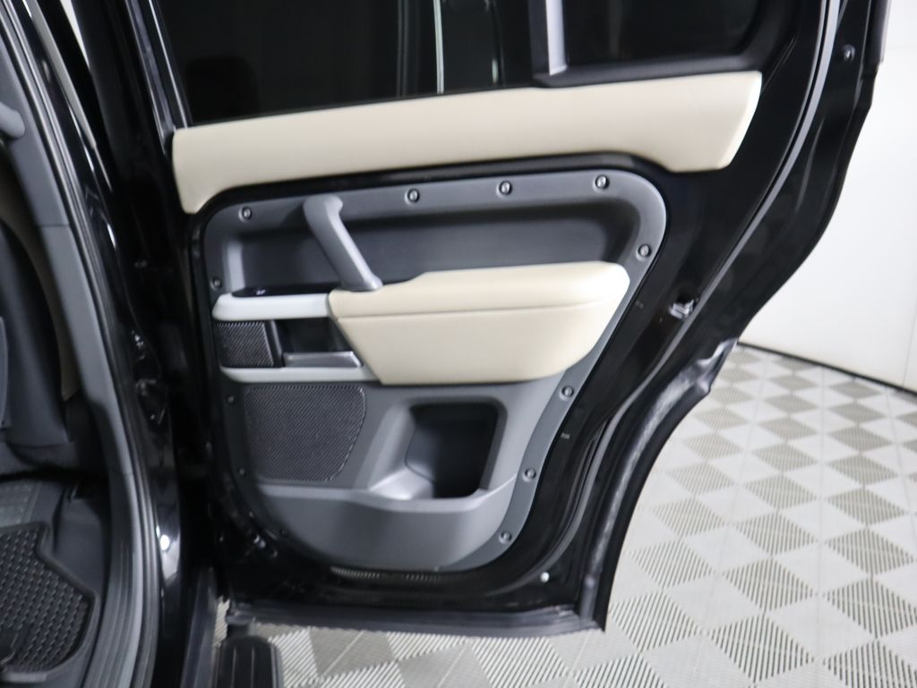 Thumbnail: 2020 Land Rover Defender - 28