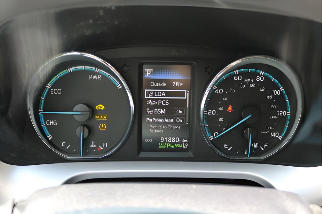 Used Car 2017 Toyota Rav4 Hybrid  Xle For Sale Under $25,000 In Austin, Texas