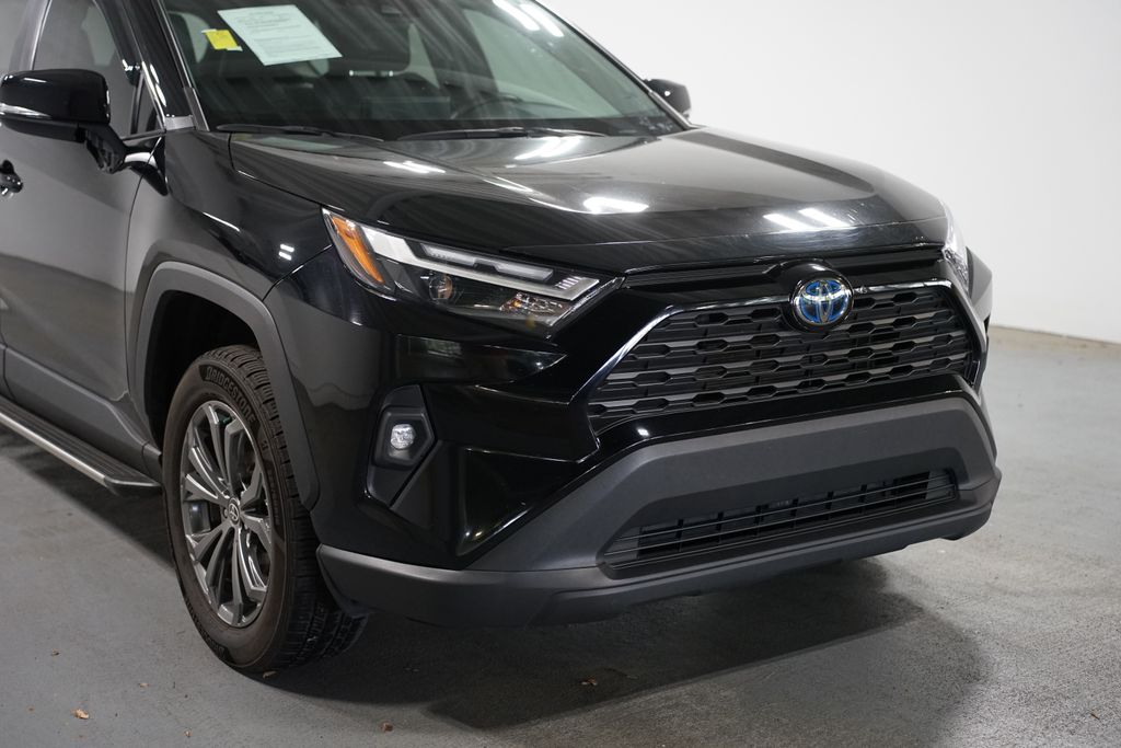 Thumbnail: 2022 Toyota RAV4 - 4
