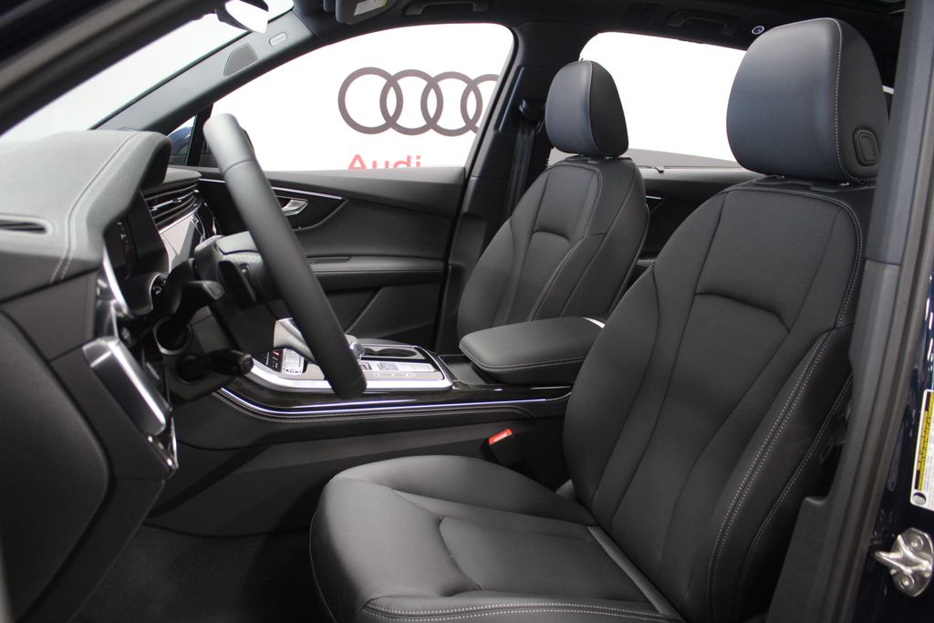 Thumbnail: 2026 Audi Q7 - 12