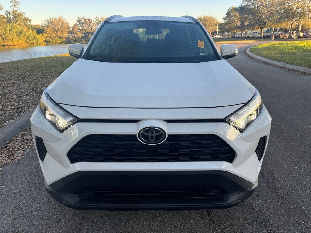 2022 Toyota RAV4 XLE 8