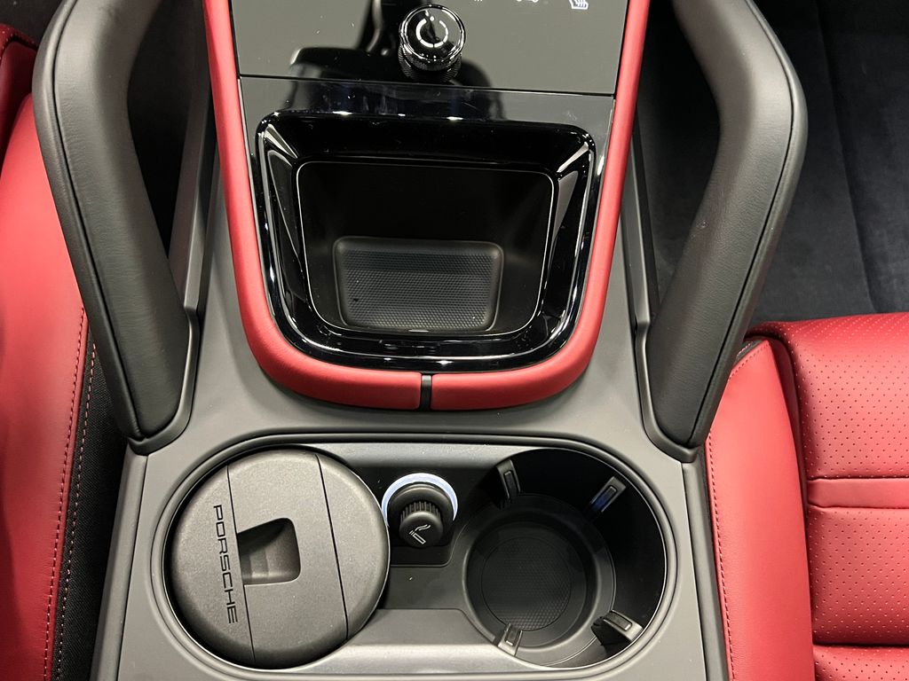 Thumbnail: 2026 Porsche Cayenne - 26