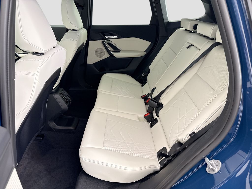 Thumbnail: 2026 BMW X1 - 20