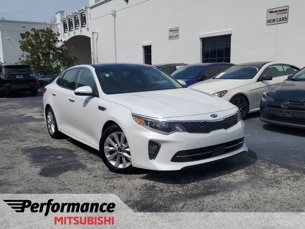 Snow White Pearl 2018 Kia Optima Sedan Front-Wheel Drive 6-Speed Automatic
