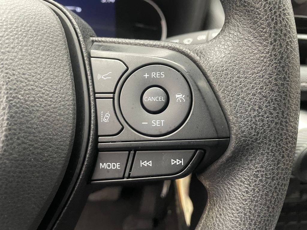 Thumbnail: 2023 Toyota RAV4 - 22