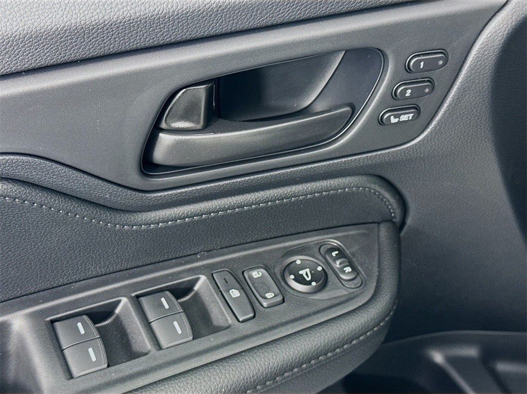 Used Car 2025 Honda Odyssey  Ex-l For Sale Under $40,000 In Austin, Texas