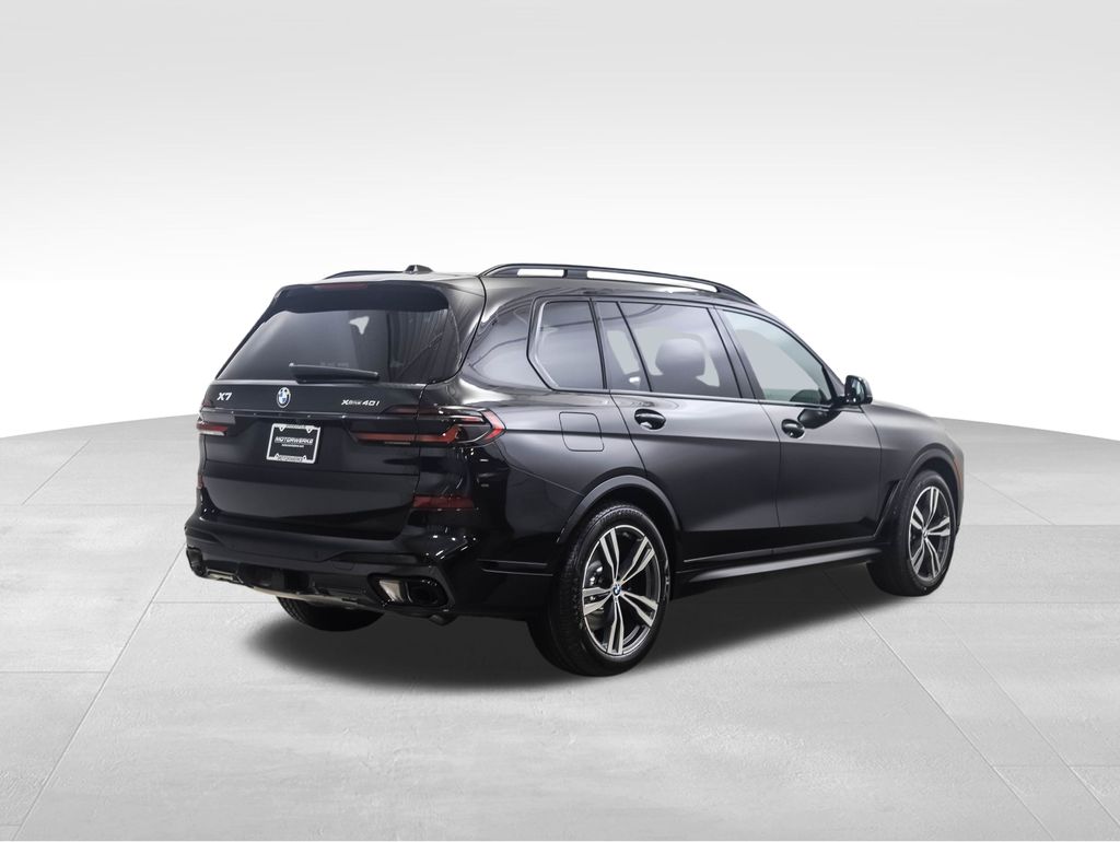 Thumbnail: 2026 BMW X7 - 5