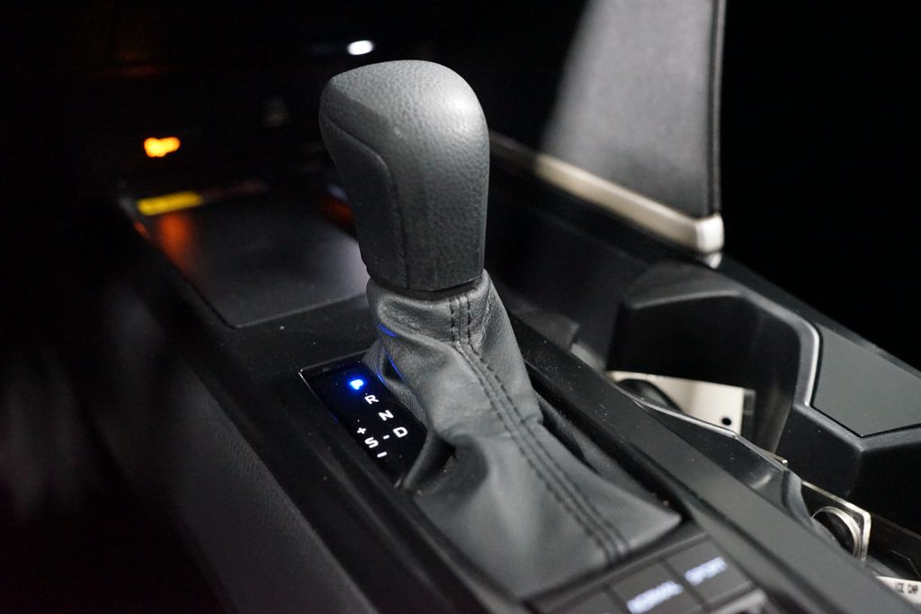 Thumbnail: 2025 Toyota Camry - 21