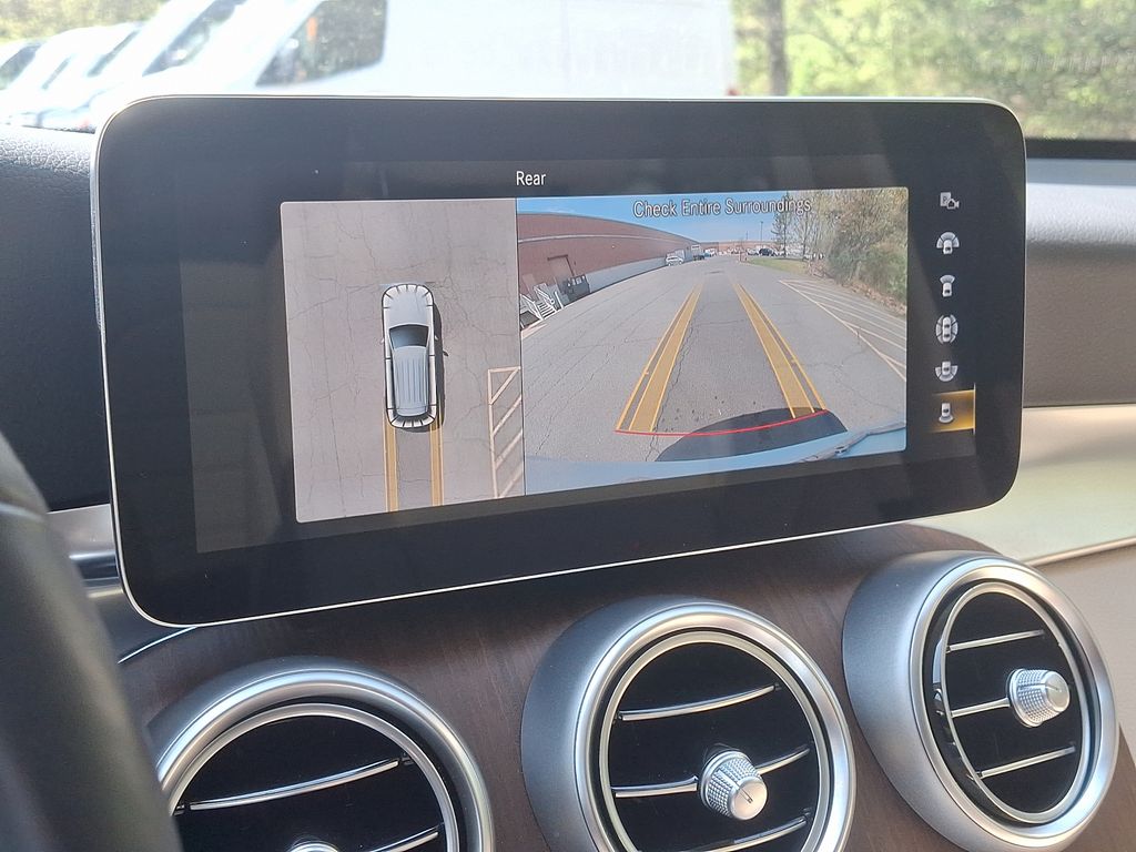 2021 Mercedes-Benz GLC 300 18