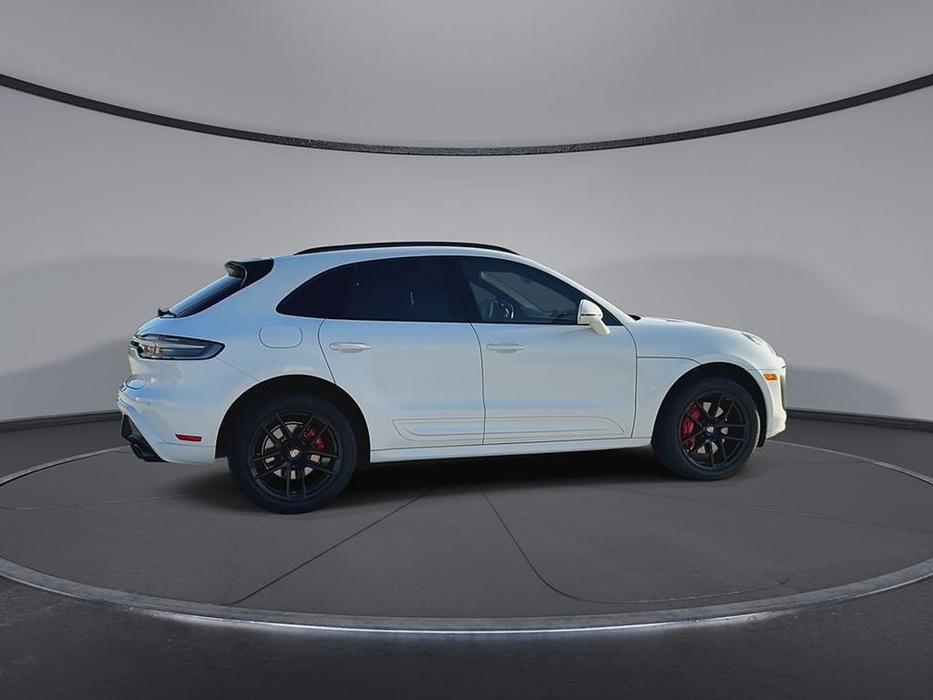 Thumbnail: 2022 Porsche Macan - 9