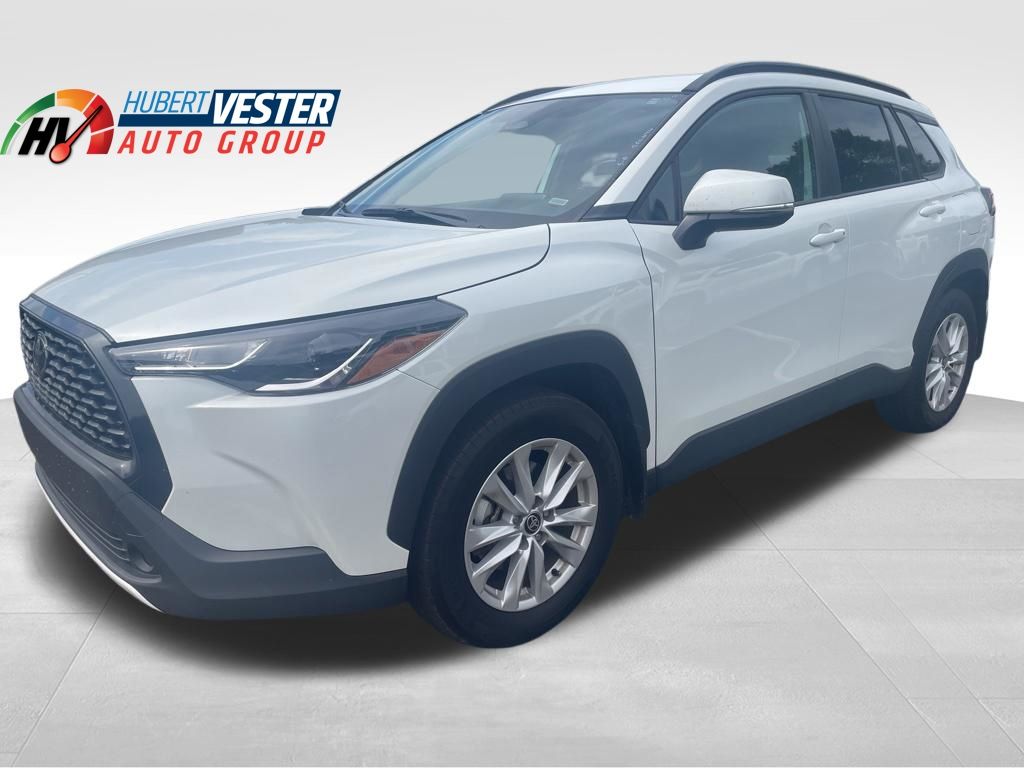 White (Wind Chill Pearl) 2024 Toyota Corolla Cross LE FWD SUV / Crossover Front-Wheel Drive Continuously Variable Transmission