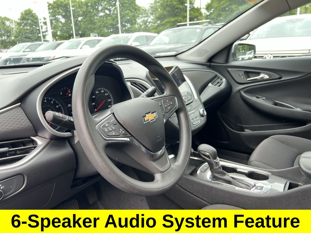 2023 Chevrolet Malibu LT photo
