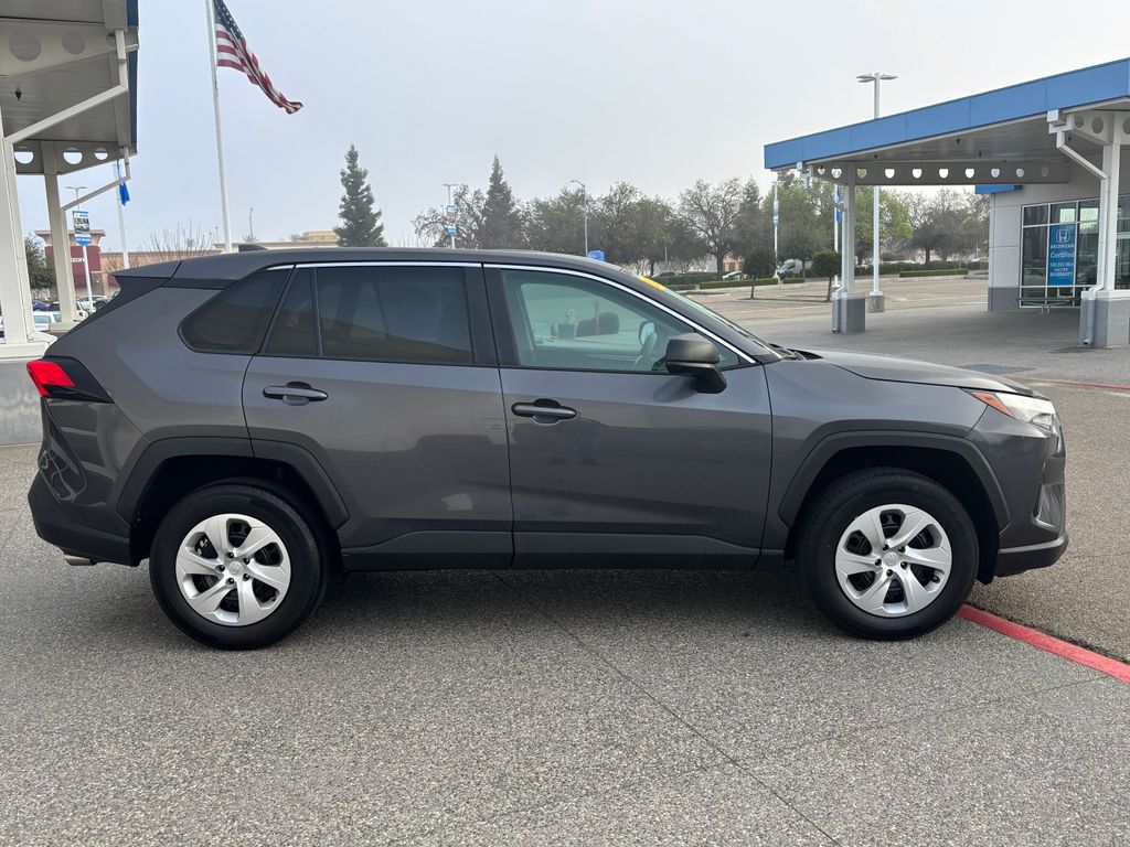 Thumbnail: 2024 Toyota RAV4 - 4