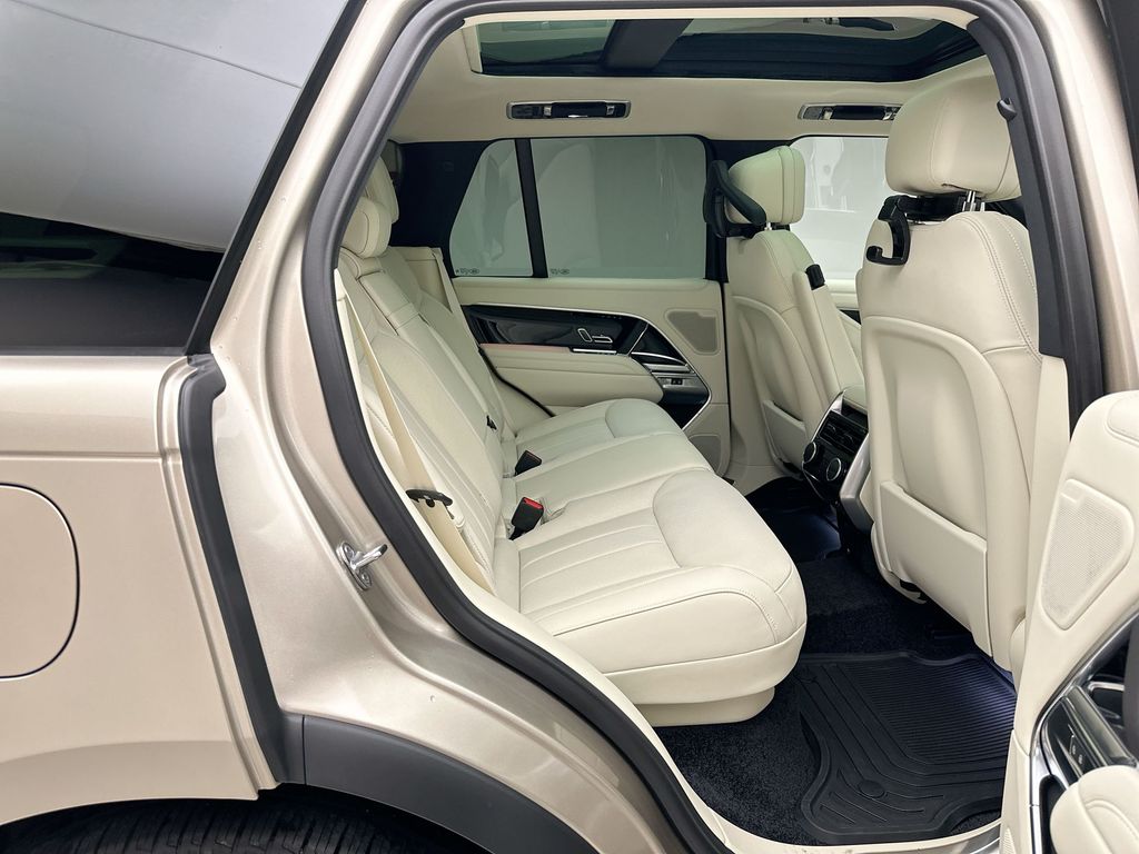 Thumbnail: 2026 Land Rover Range Rover - 7