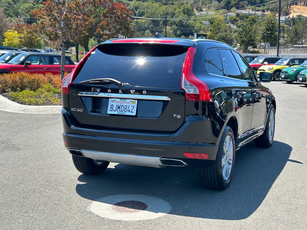 Thumbnail: 2016 Volvo XC60 - 5