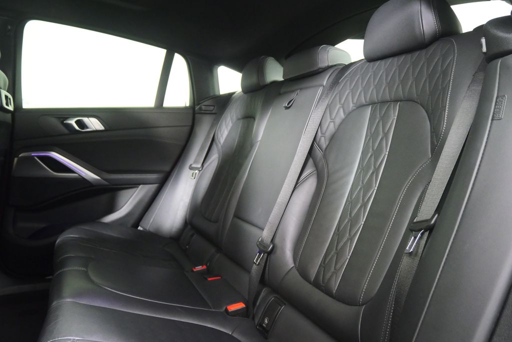 Thumbnail: 2022 BMW X6 - 16