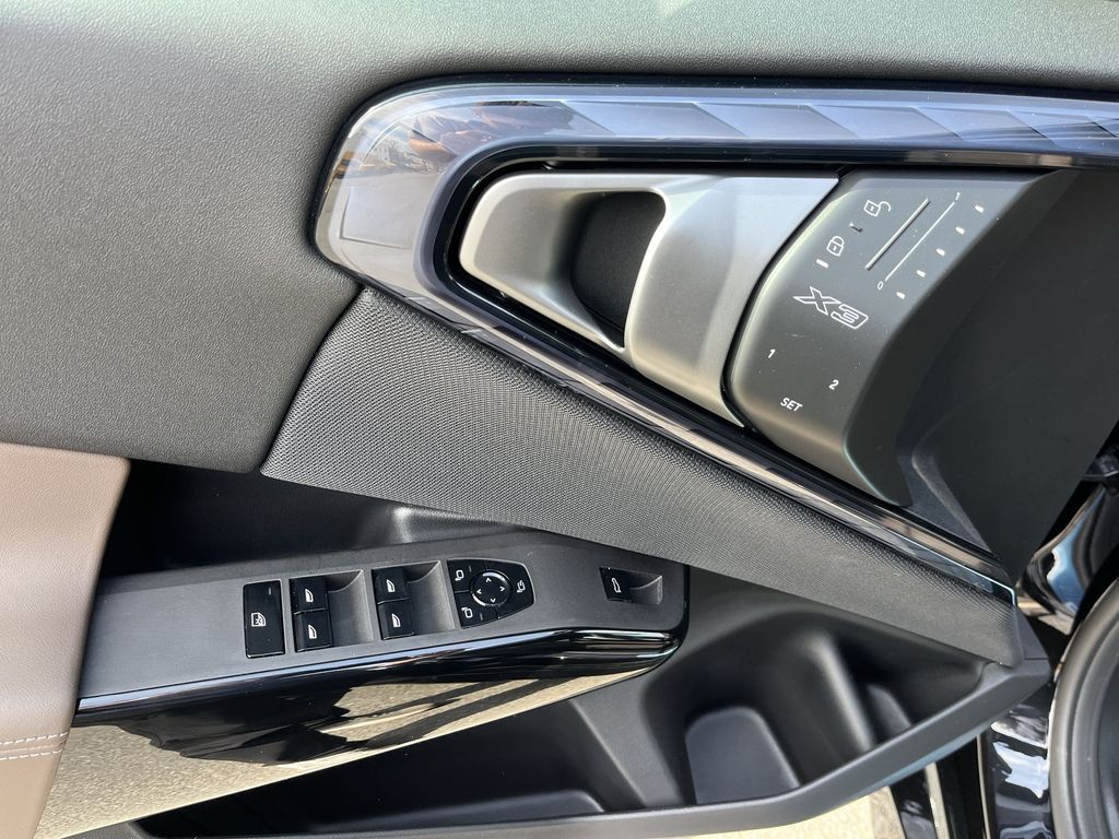 Thumbnail: 2026 BMW X3 - 13