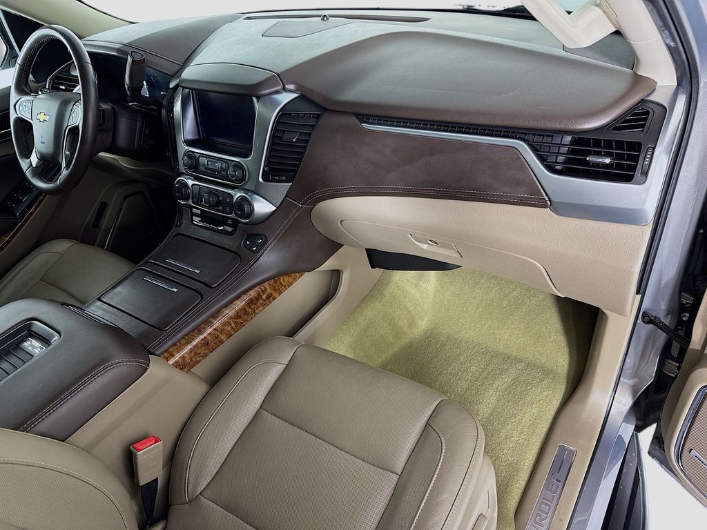 Thumbnail: 2017 Chevrolet Tahoe - 17