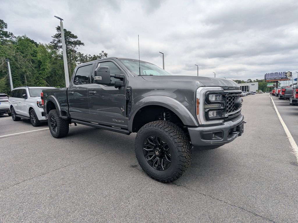 2026 Ford F-250 Super Duty Black Widow