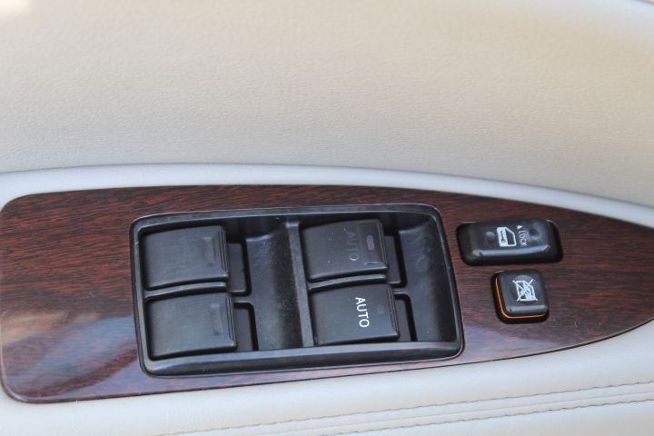 Used Car 2009 Toyota Avalon  For Sale In Georgetown, Texas